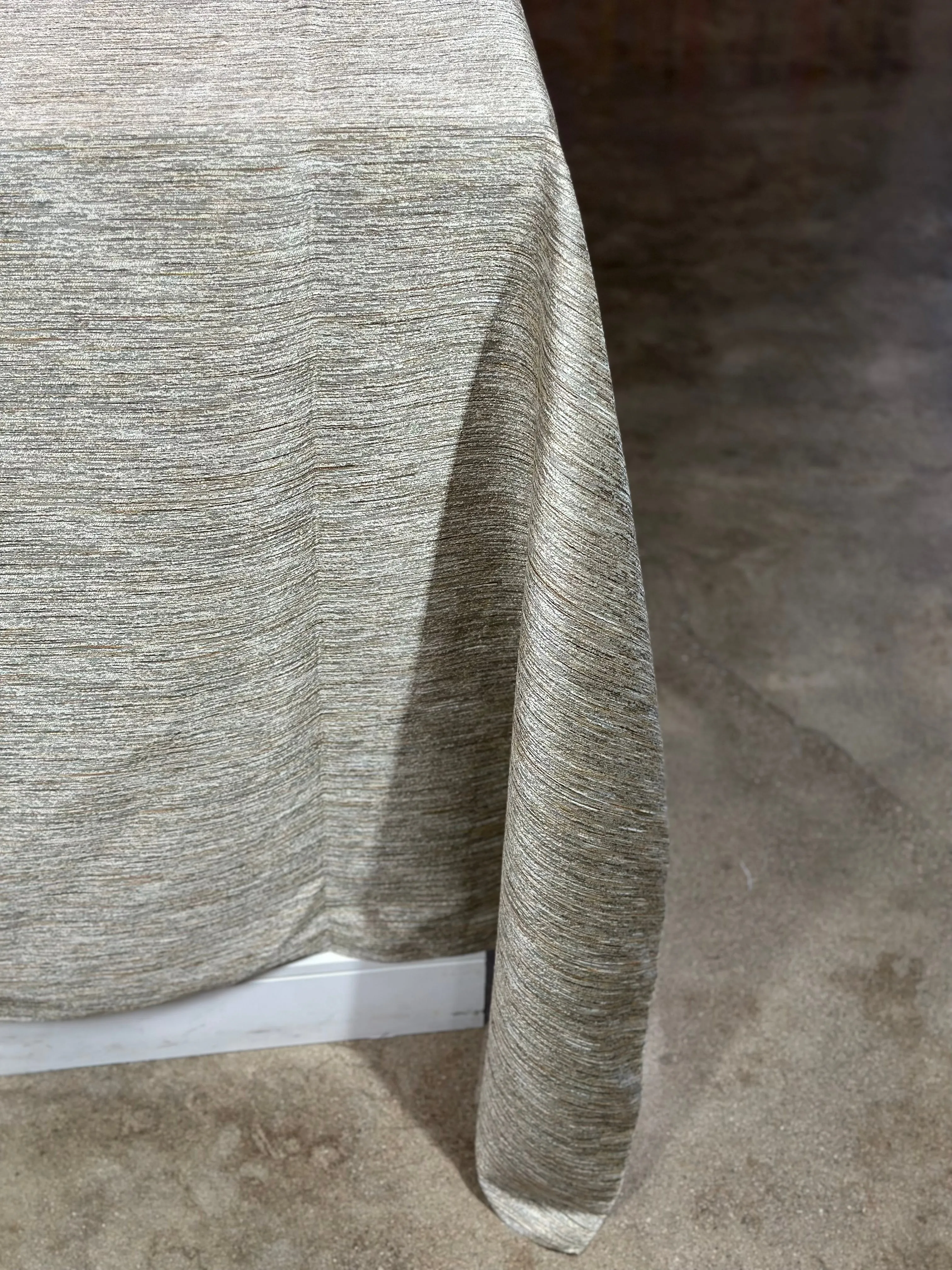 1pc - Sterling Jacquard Table Linen 120" Round - Champagne